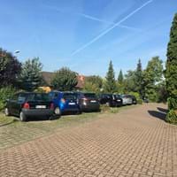 Parkplatz Römerstraße Ecke Heckenweg.JPG