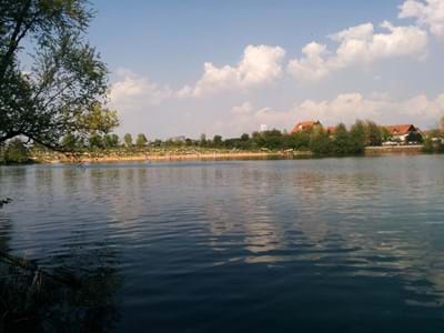 See, Hotel und HonischBeach.jpg