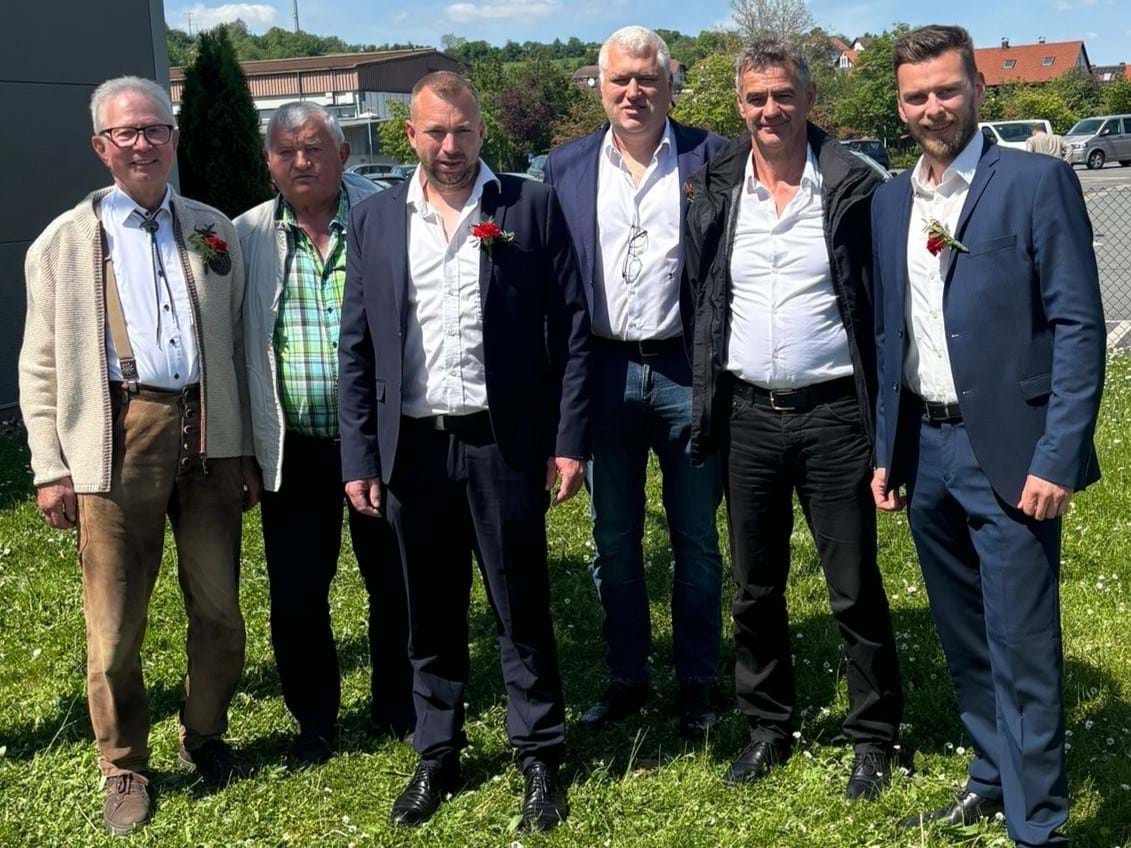 Bild von links nach rechts: Burkhard Schmitt, Artur Schmitt, Christian Rohmann, Eugen Reinhart, Ewald Schmitt und Bürgermeister Ralf Sendelbach